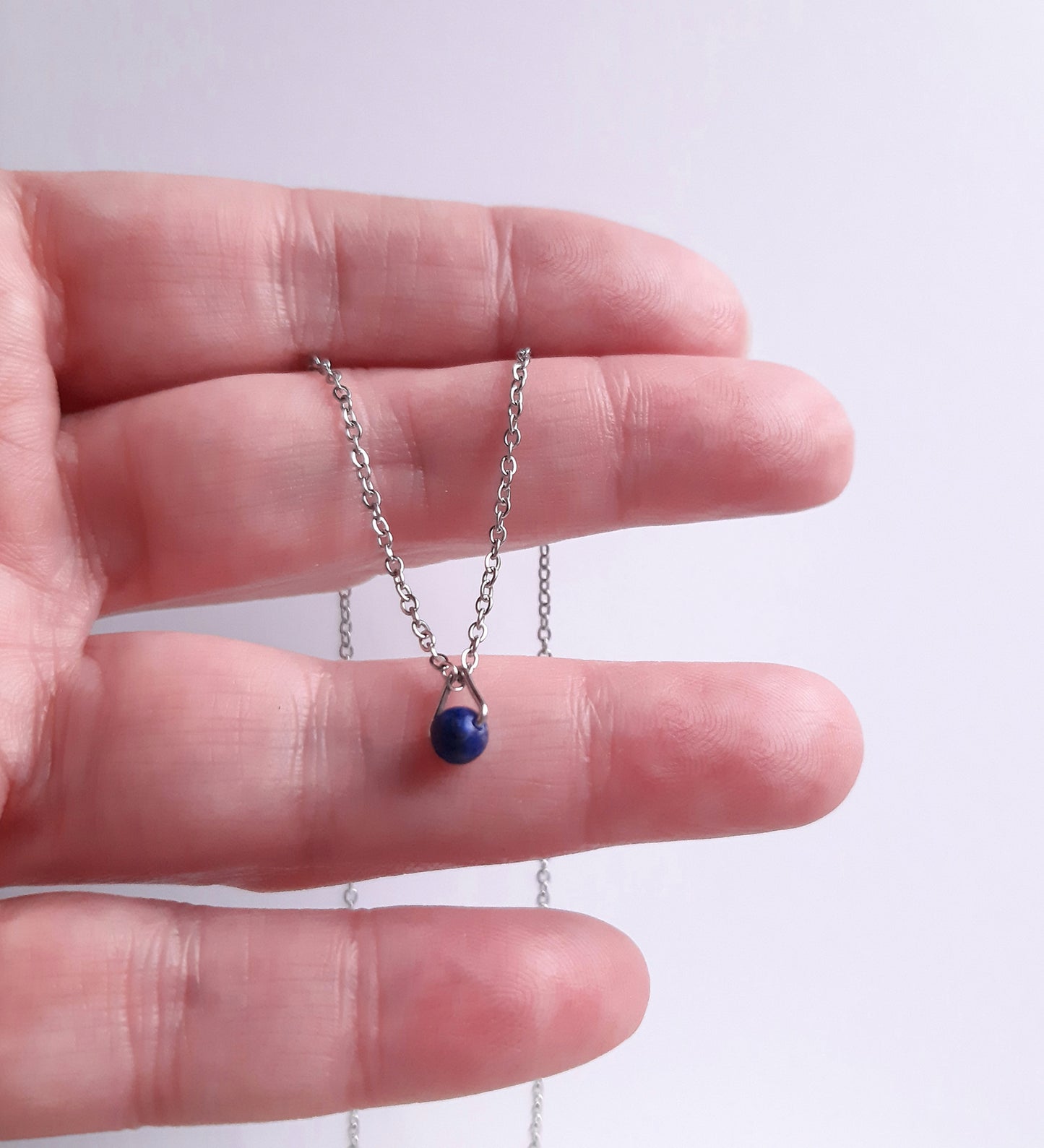 Collier Minimaliste à pierre semi-précieuse | Lapis Lazuli | Vierge